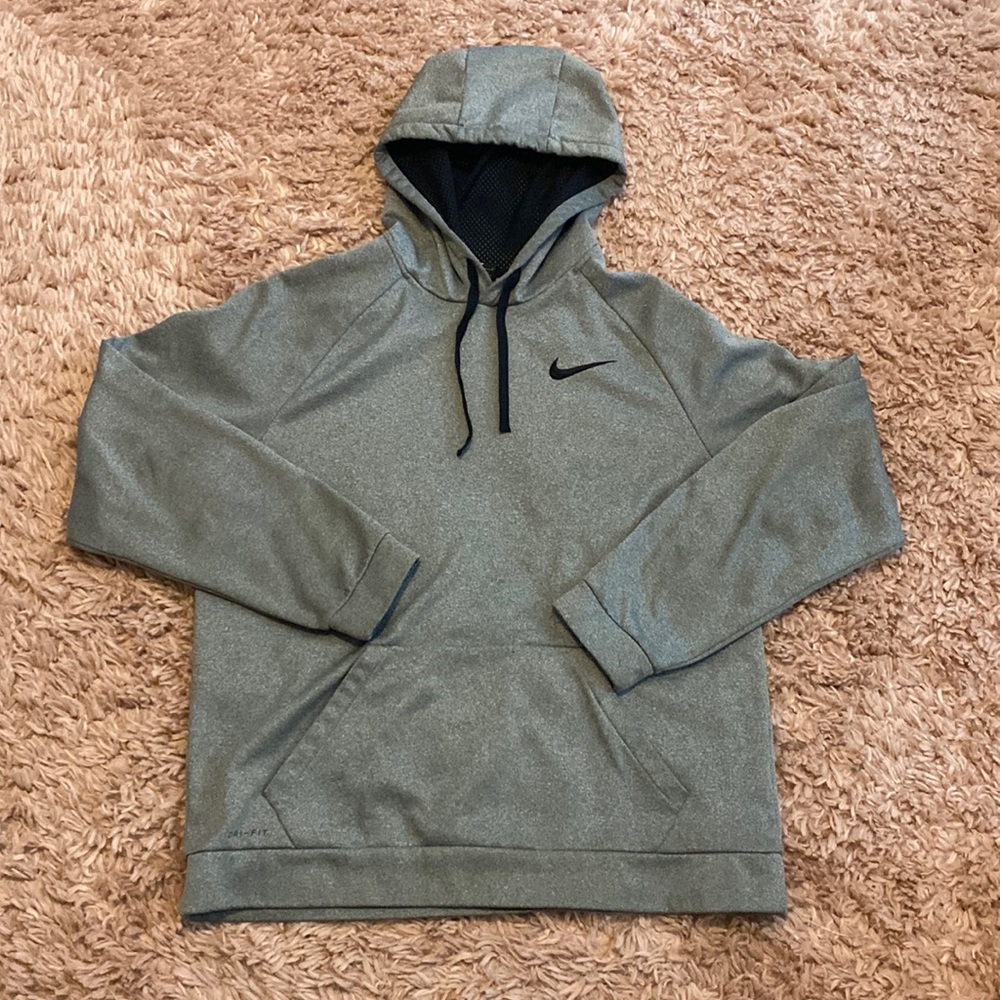nike sweatshirt